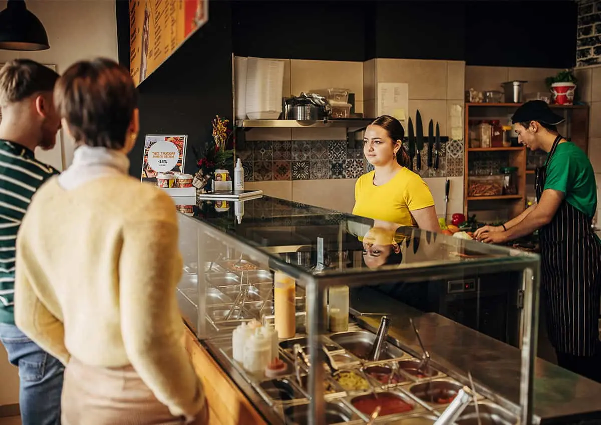 How to Attract Millennials and Gen Z to Your Restaurant Loyalty Program